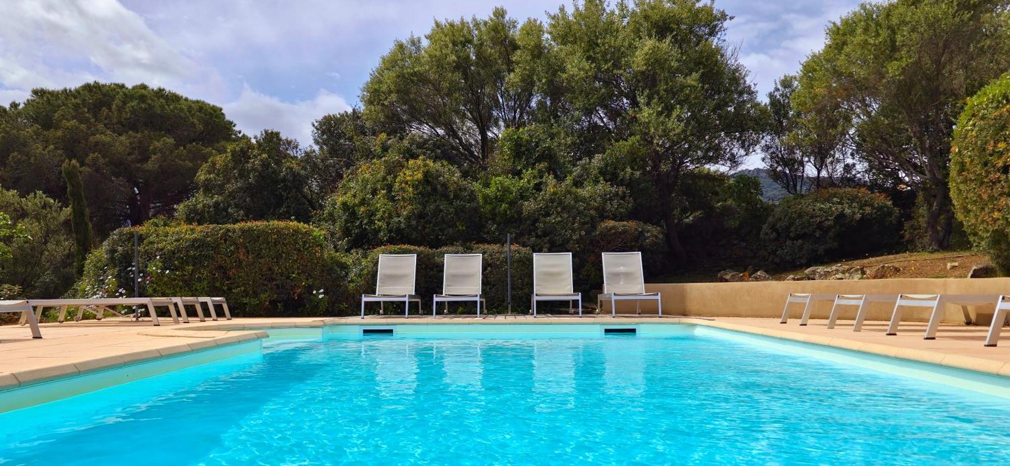 LʼÎle-Rousse Hotel Cala Di L'Oru מראה חיצוני תמונה